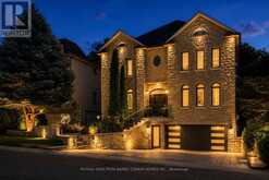 33 MUNRO BOULEVARD | Toronto Ontario | Slide Image Two