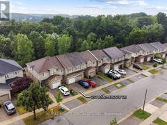292 BRIARMEADOW DRIVE Kitchener Ontario, N2A 4L1