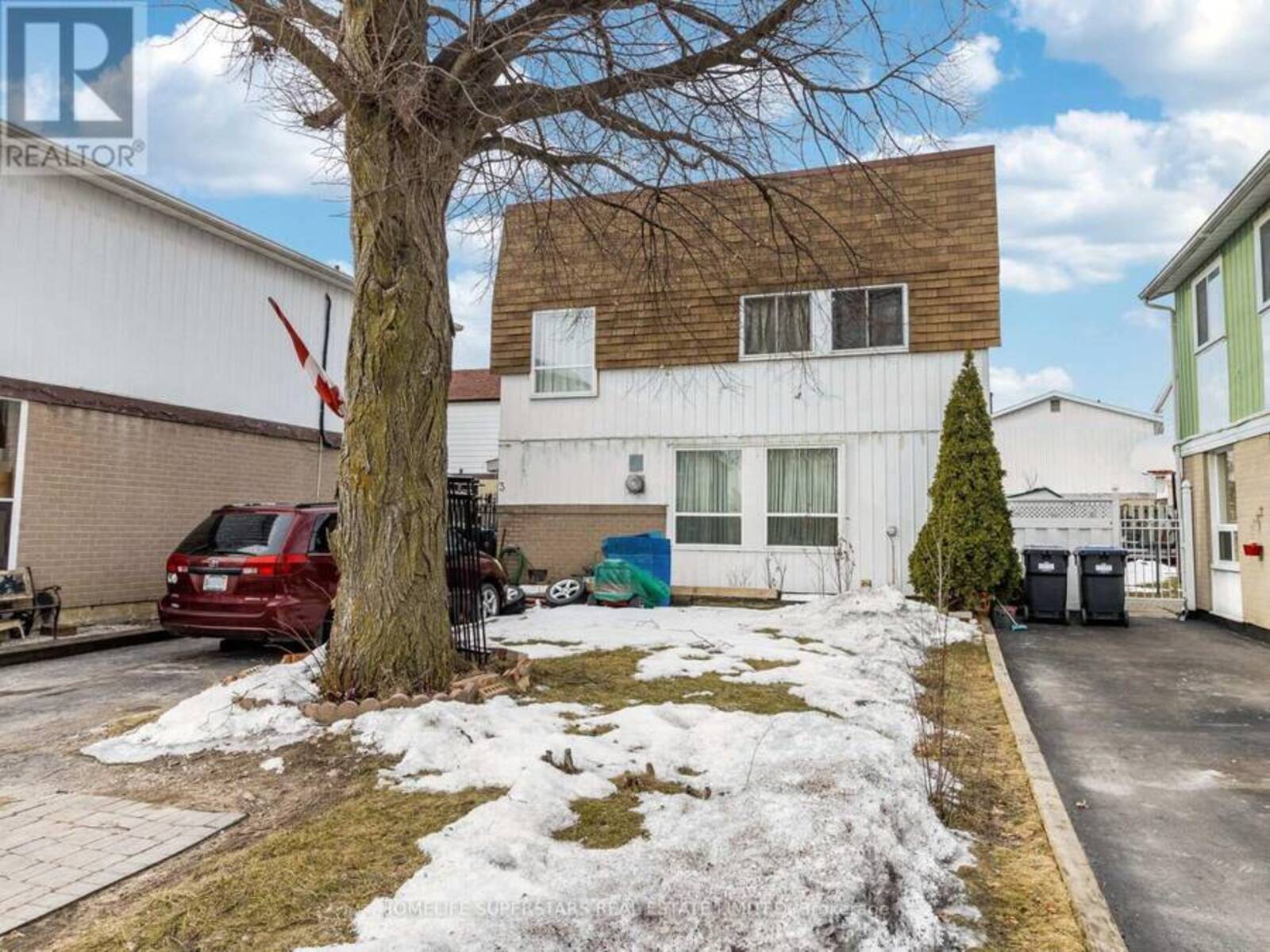 3 HALEY COURT, Brampton, Ontario L6S 1N6