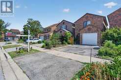 91 WOOLENSCOTE CIRCLE | Toronto Ontario | Slide Image Three