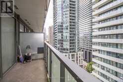 1007 - 50 CHARLES STREET E | Toronto Ontario | Slide Image Fifteen