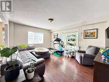 350 GILPIN DRIVE | Newmarket Ontario | Slide Image Four