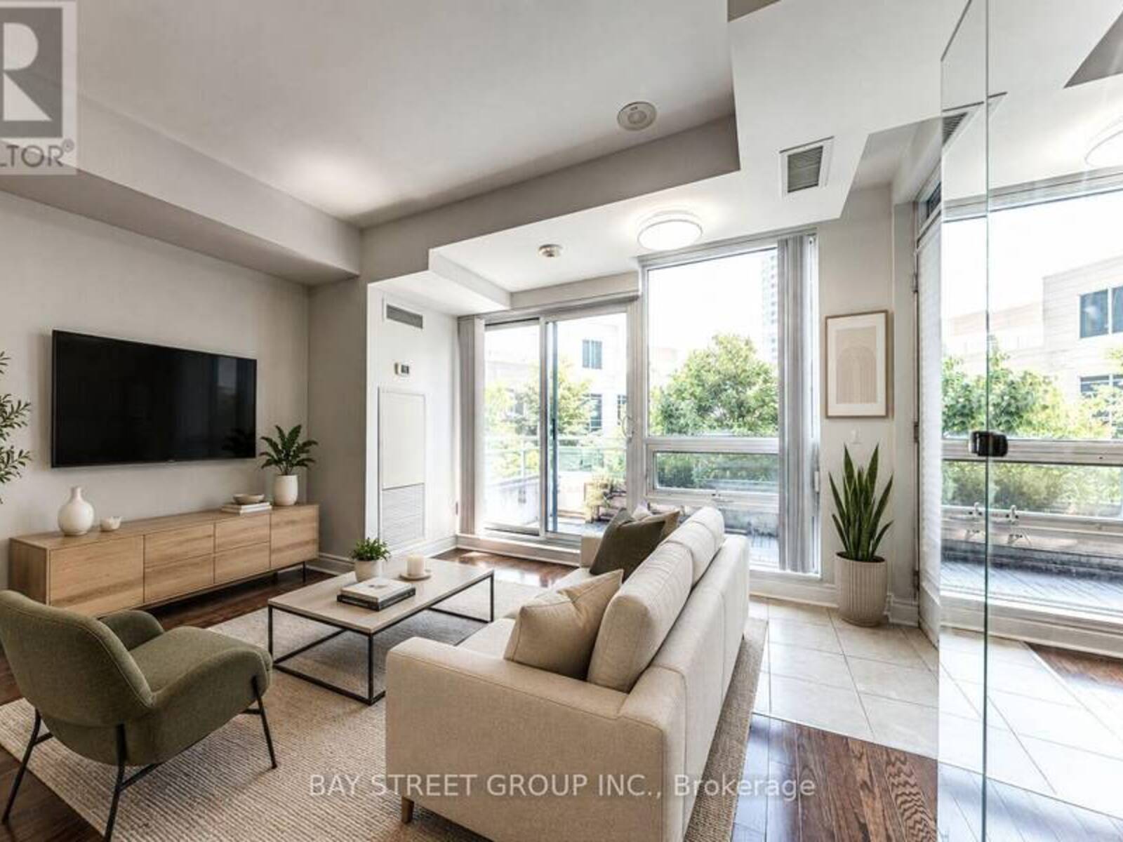 221 - 31 OLIVE AVENUE, Toronto, Ontario M2N 4N4