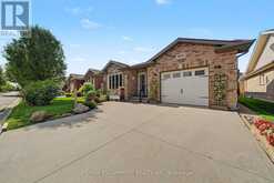 3913 PRIMROSE LANE | Lincoln Ontario | Slide Image Two