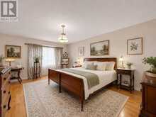 60 STARSPRAY BOULEVARD | Toronto Ontario | Slide Image Thirteen