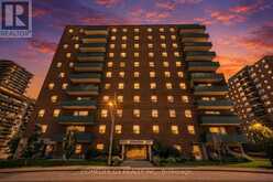 49 QUEEN STREET | Mississauga Ontario | Slide Image Three