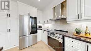 19 HEANEY COURT | Aurora Ontario | Slide Image Eighteen