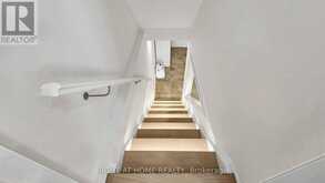 19 HEANEY COURT | Aurora Ontario | Slide Image Thirty-seven