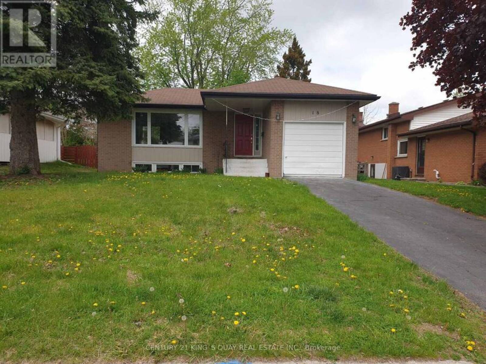 18 MANOR CRESCENT, Quinte West, Ontario K8V 3Z7