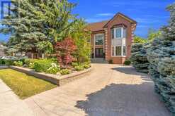 193 CODSELL AVENUE | Toronto Ontario | Slide Image Six