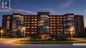 208 - 5 WELDRICK ROAD W | Richmond Hill Ontario | Slide Image Two
