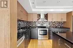 208 - 5 WELDRICK ROAD W | Richmond Hill Ontario | Slide Image Sixteen