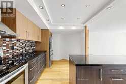 208 - 5 WELDRICK ROAD W | Richmond Hill Ontario | Slide Image Seventeen