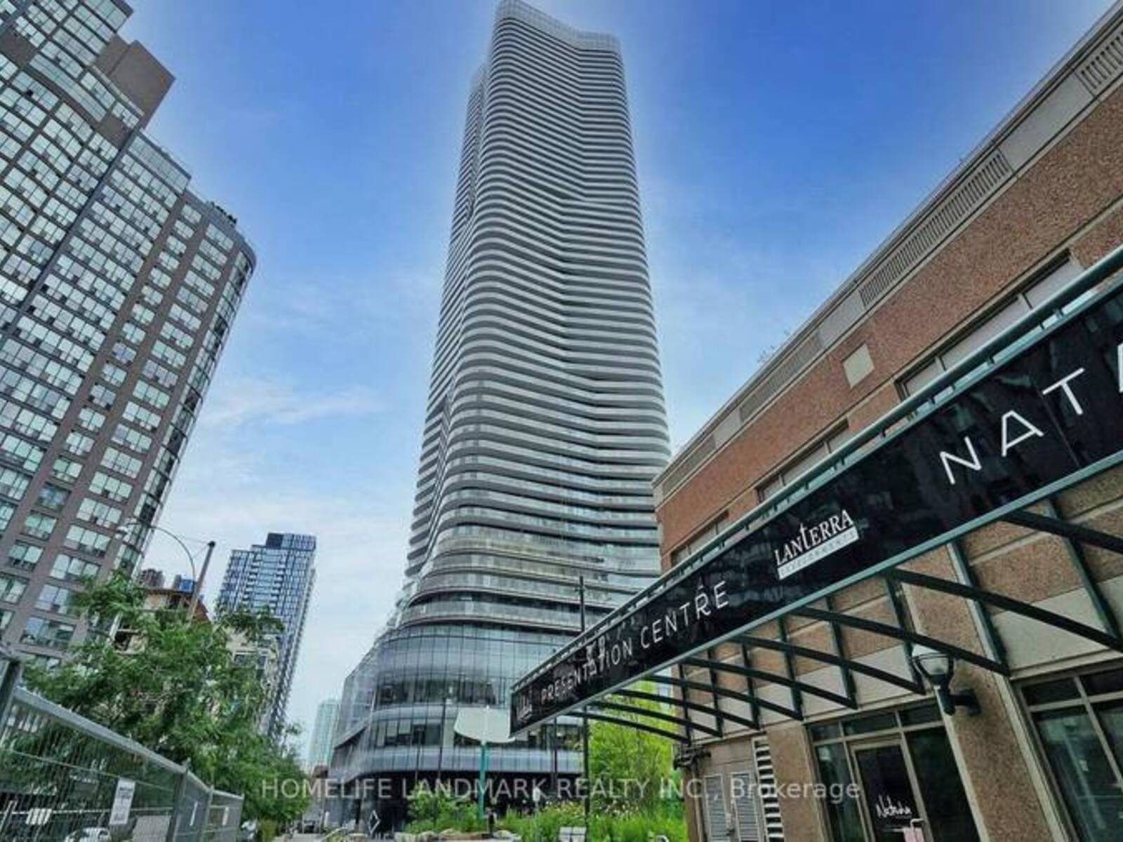 2502 - 11 WELLESLEY STREET W, Toronto, Ontario M4Y 1E8