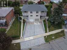 29 TILLPLAIN ROAD | Toronto Ontario | Slide Image Three