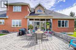 49 RED OAK CRESCENT | Oro-Medonte Ontario | Slide Image Five