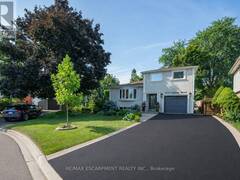 1482 EPPING ROAD Burlington Ontario, L7M 1P4