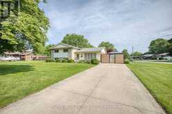 8968 BANTING AVENUE | Niagara Falls Ontario | Slide Image Three