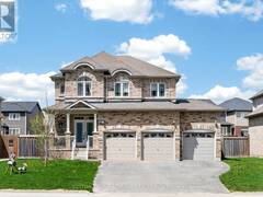 121 CENTRE STREET Angus Ontario, L0M 1B0