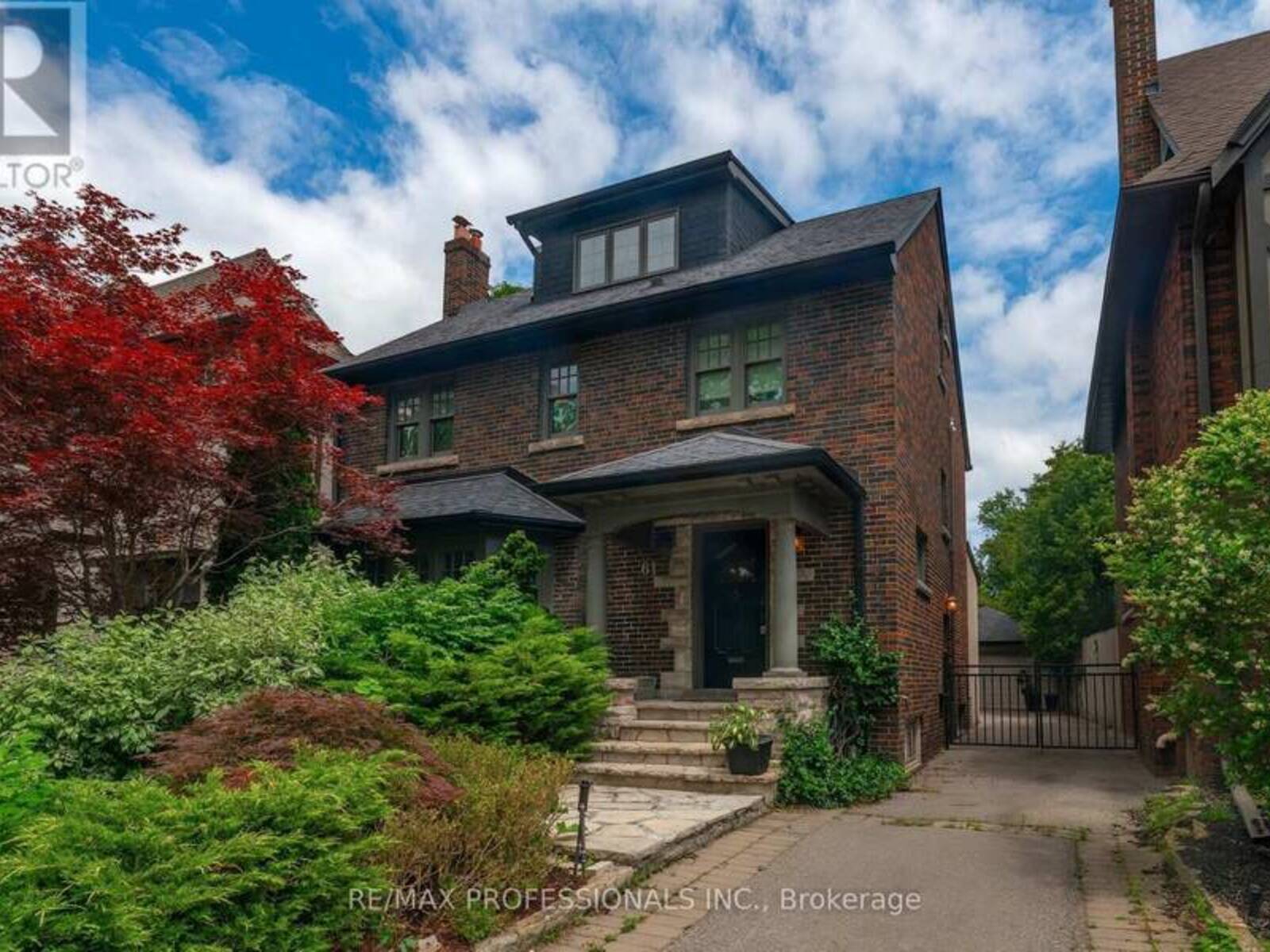 61 GRENVIEW BOULEVARD N, Toronto, Ontario M8X 2K3