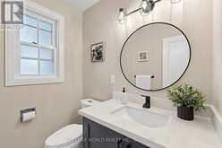 20 HESTER COURT | Markham Ontario | Slide Image Sixteen