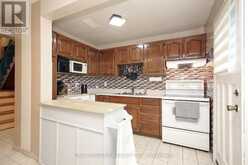 3074 MERRITT AVENUE | Mississauga Ontario | Slide Image Eight