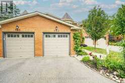 563 TARA HILL CIRCLE | Aurora Ontario | Slide Image Three