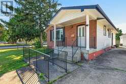 10 TRACEY ROAD | St. Catharines Ontario | Slide Image Five