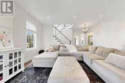 30 ALHART STREET | Richmond Hill Ontario | Slide Image Thirteen