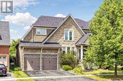 30 ALHART STREET | Richmond Hill Ontario | Slide Image Three