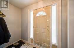 608 RUPERT AVENUE | Whitchurch-Stouffville Ontario | Slide Image Three