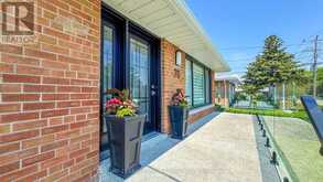 70 WEXFORD BOULEVARD | Toronto Ontario | Slide Image Five