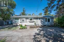 40 RIVERGLEN DRIVE | Georgina Ontario | Slide Image Three