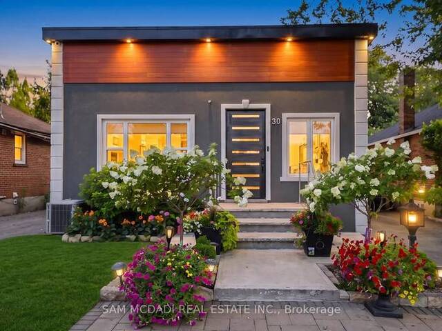 30 MAPLE AVENUE N Mississauga Ontario, L5H 2S1 - 6 Bedrooms Home For Sale