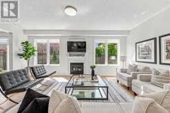 9 GRAND OAK DRIVE | Richmond Hill Ontario | Slide Image Five