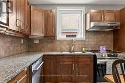 328 EAST 19TH STREET | Hamilton Ontario | Slide Image Ten