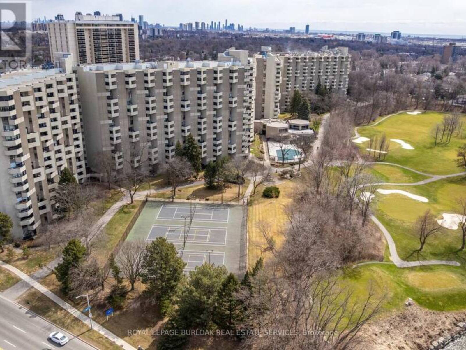 C34 - 300 MILL ROAD, Toronto, Ontario M9C 4W7