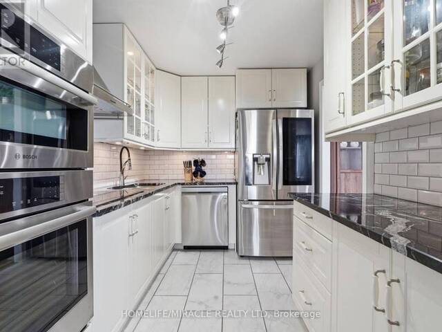 809 - 1100 COURTLAND AVENUE E Kitchener Ontario, N2C 2H9 - 2 Bedrooms Condo For Sale