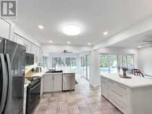 9 ANCHOR COURT | East Gwillimbury Ontario | Slide Image Three