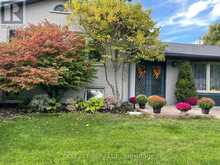 9 ANCHOR COURT | East Gwillimbury Ontario | Slide Image Two