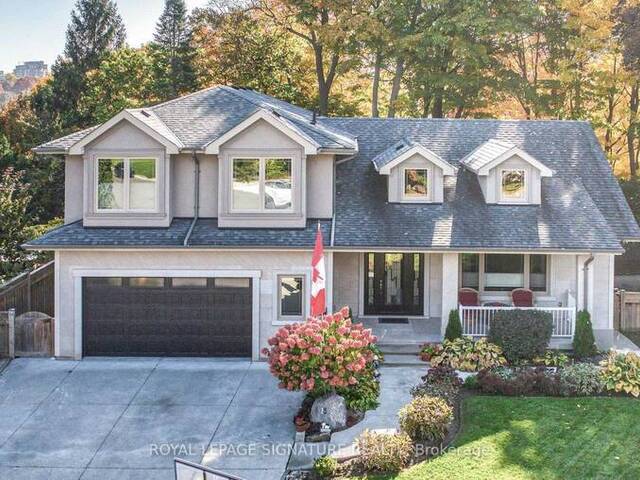 15 SULKARA COURT Toronto Ontario, M4A 2G8 - 5 Bedrooms Home For Sale