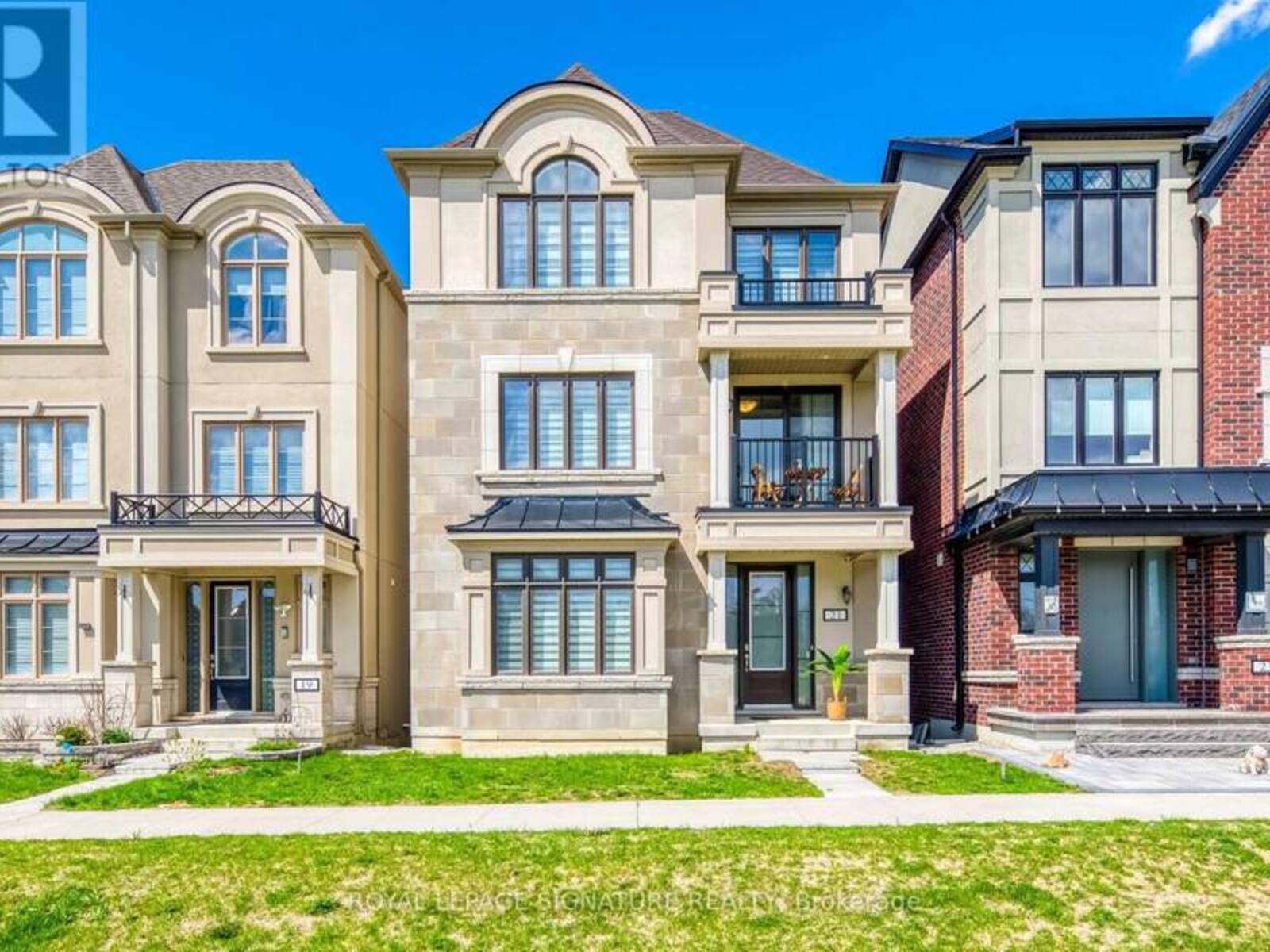 21 KOHN LANE, Markham, Ontario L6C 3J3