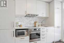 618 - 60 HONEYCRISP CRESCENT | Vaughan Ontario | Slide Image Twelve