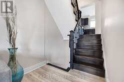 6 POPLAR CRESCENT | Aurora Ontario | Slide Image Twelve