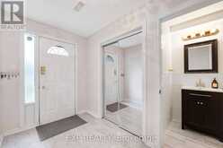 6 POPLAR CRESCENT | Aurora Ontario | Slide Image Six