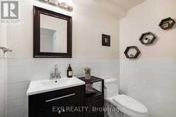 6 POPLAR CRESCENT | Aurora Ontario | Slide Image Eight