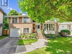 21 HALBADIER PLACE Toronto Ontario, M9B 2H4