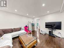 8 APPLEFIELD DRIVE | Toronto Ontario | Slide Image Fifteen