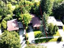 8 APPLEFIELD DRIVE | Toronto Ontario | Slide Image Three