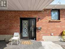 8 APPLEFIELD DRIVE | Toronto Ontario | Slide Image Nine